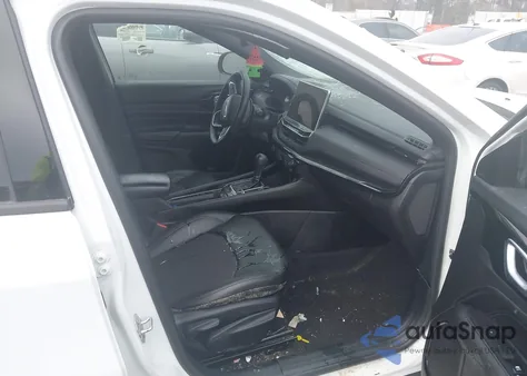 2025 Jeep Compass Latitude 4X4 z USA, uszkodzony, nr VIN 3C4NJDBN0ST561579